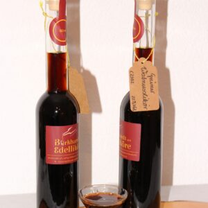 Grüner Walnusslikör